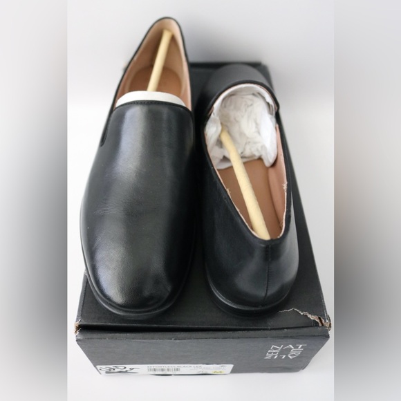 NWOT- Naturalizer Effortless Loafers in Black Leather, Size 7.5M - Picture 5 of 7